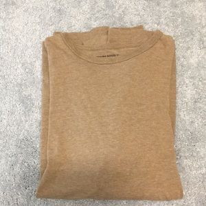 Men’s Beige Banana Republic Long-Sleeve T-Shirt